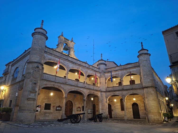 Ayuntamiento Ciudad Rodrigo de noche Free Tour Ciudad Rodrigo