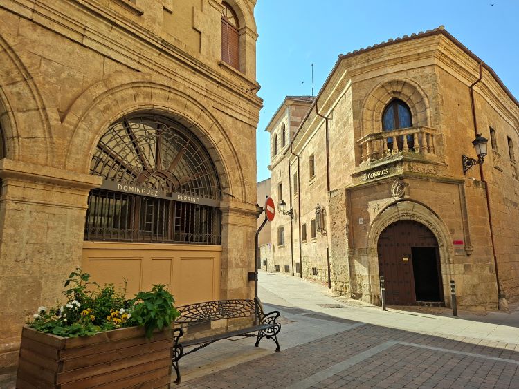 Casa de los Vázquez Qué ver en Ciudad Rodrigo. Casa de los Vázquez. Correos