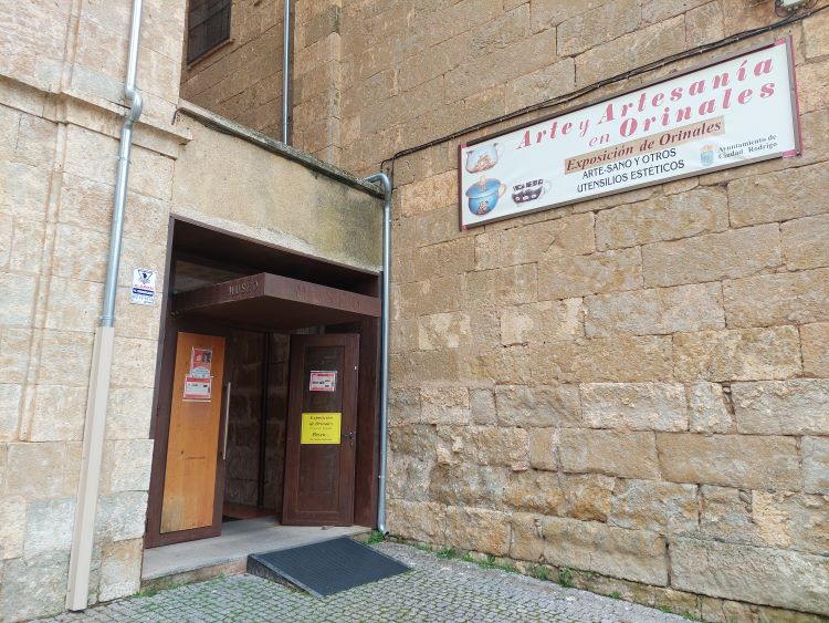 Museo del Orinal cartel