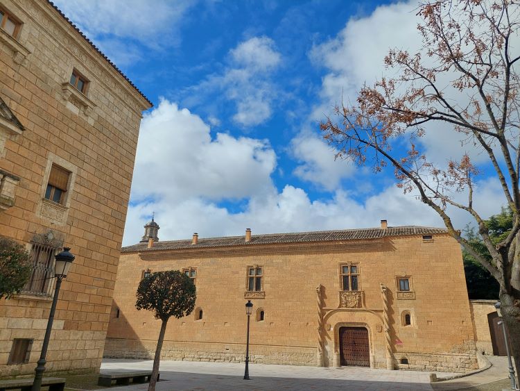 Palacio Ávila y Tiedra