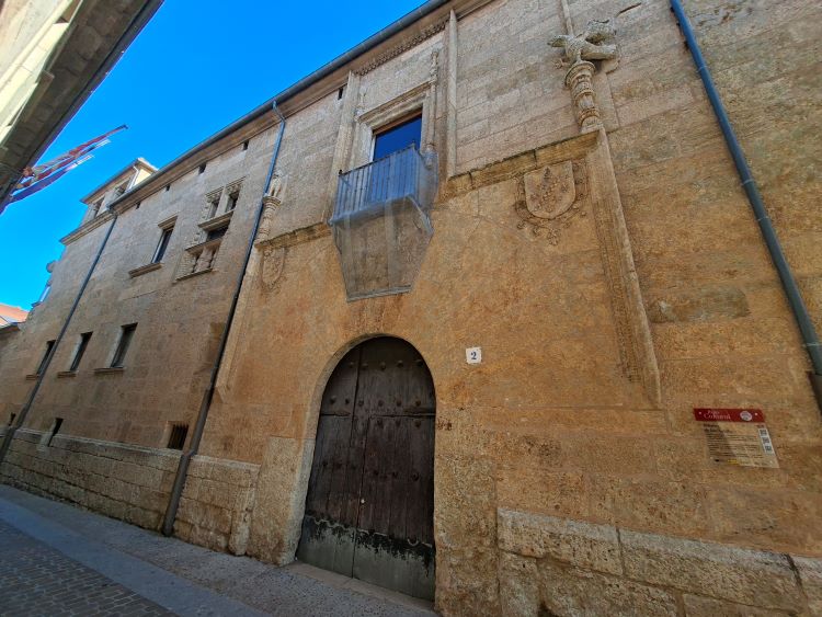 Palacio de los Águila fachada