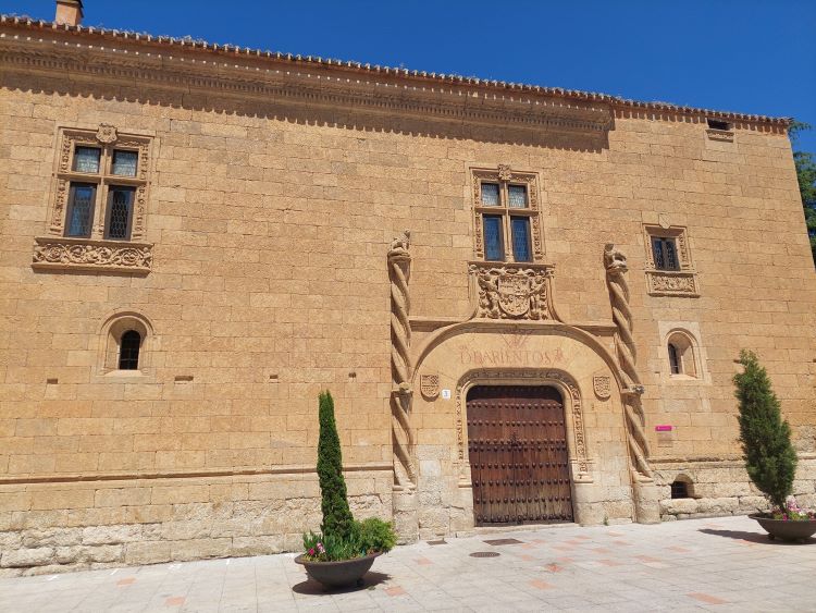 Palacio de los Ávila y Tiedra