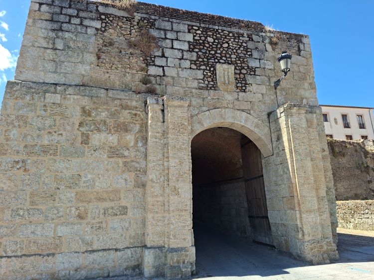 Puerta del Conde Qué ver en Ciudad Rodrigo, Puerta del Conde